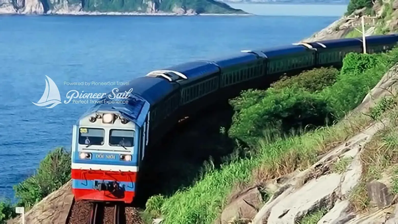 Train From Hanoi To Halong