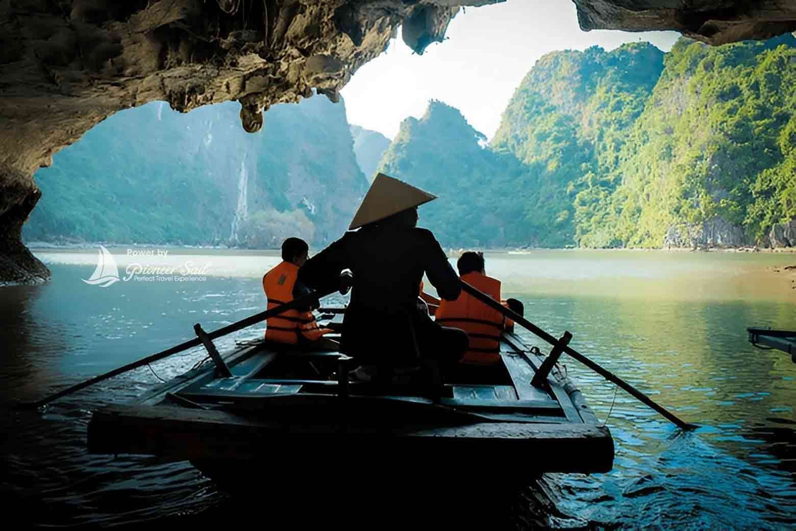 Bamboo Boat Tour In Halong Bay