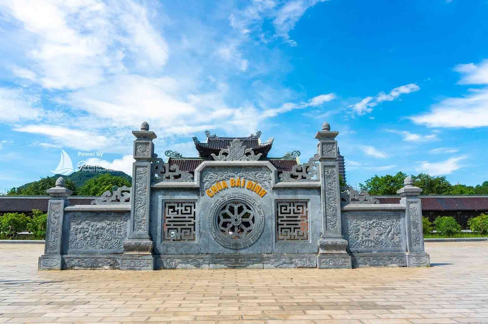 Main Gate Stone Gate To Bai Dinh Pagoda