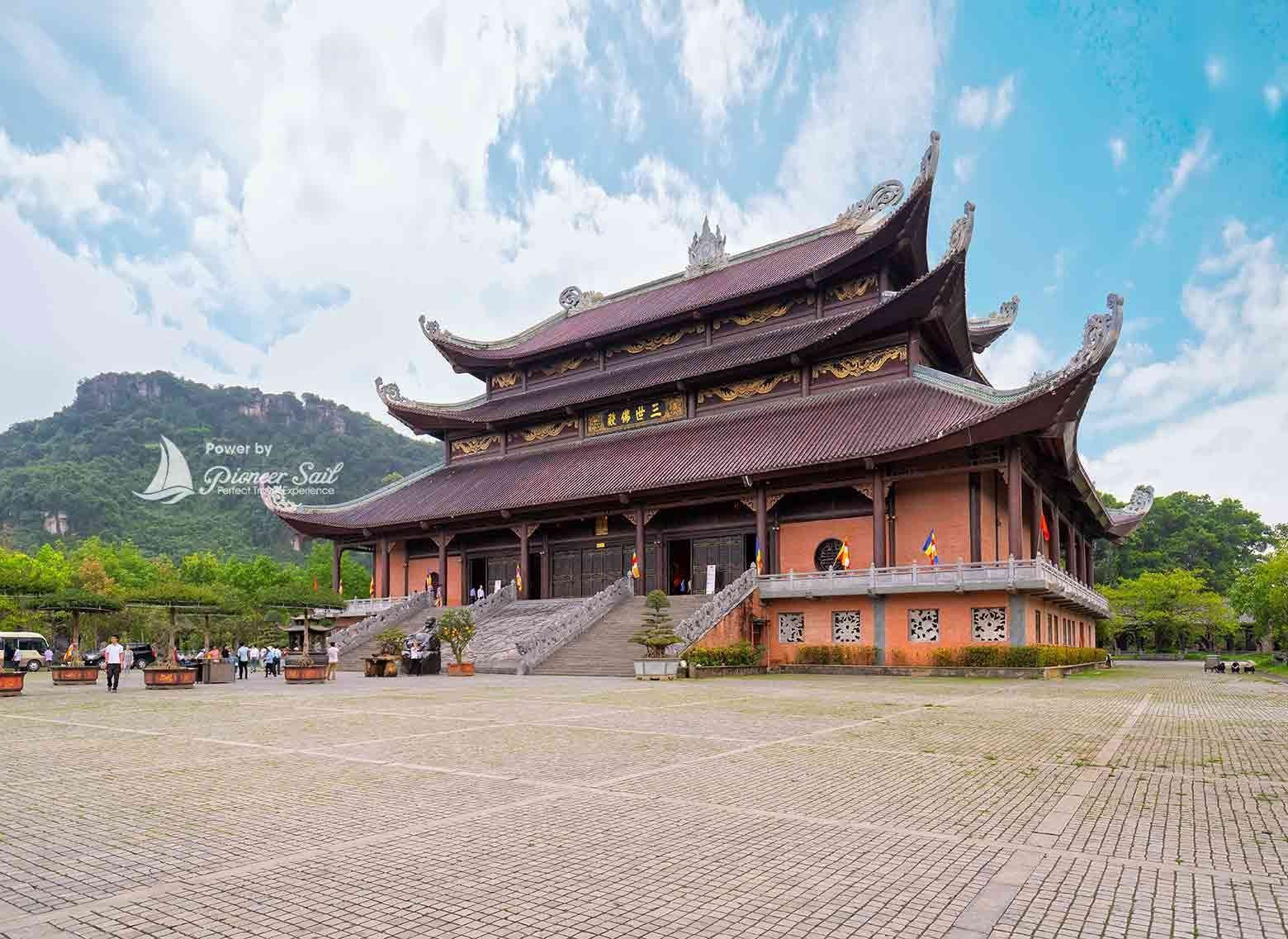 Tam The Buddha S Main Architecture In Bai Dinh Temple