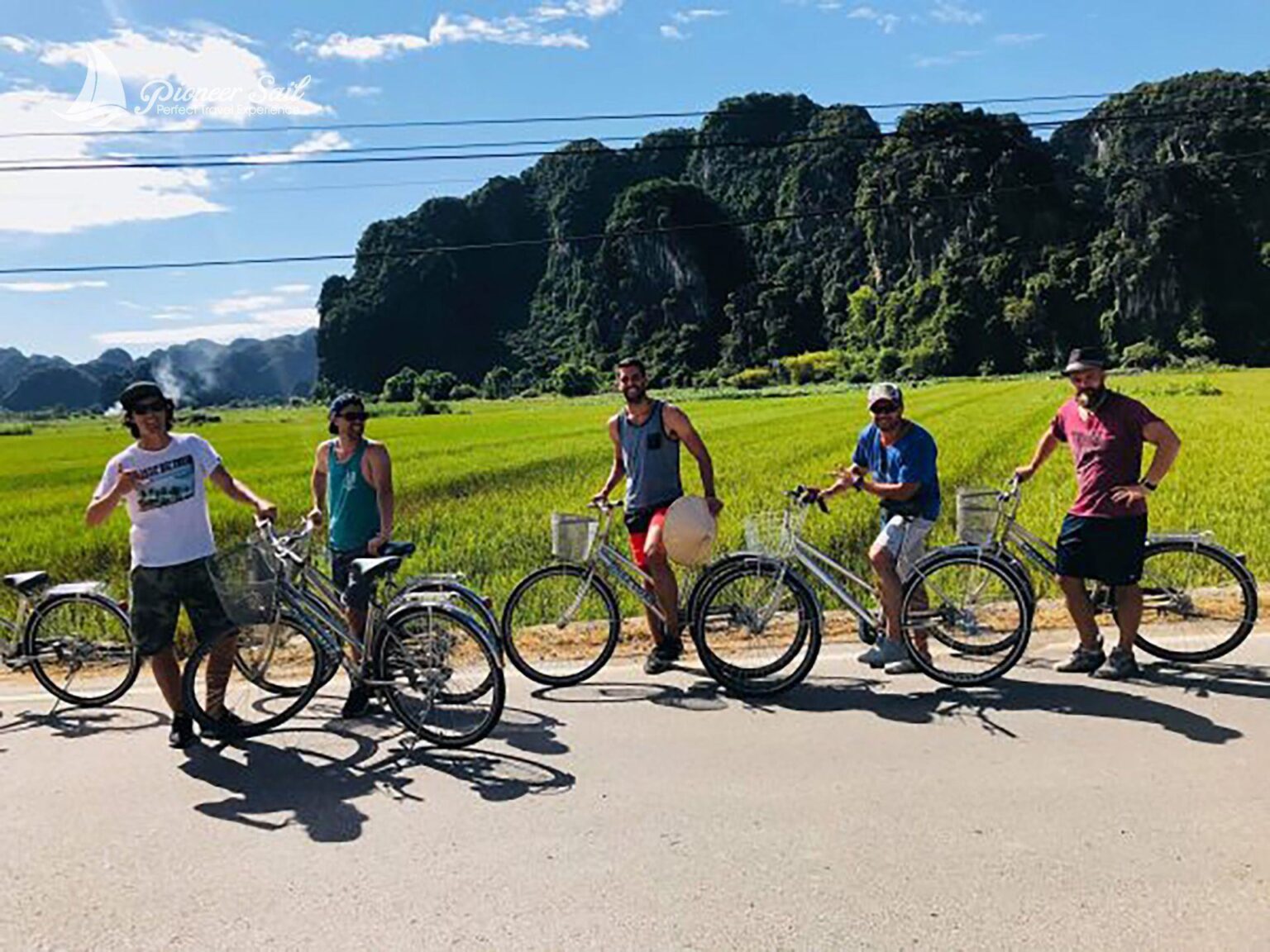 Hoa Lu – Trang An Mua Cave 1 Day Trip by Limousine 2