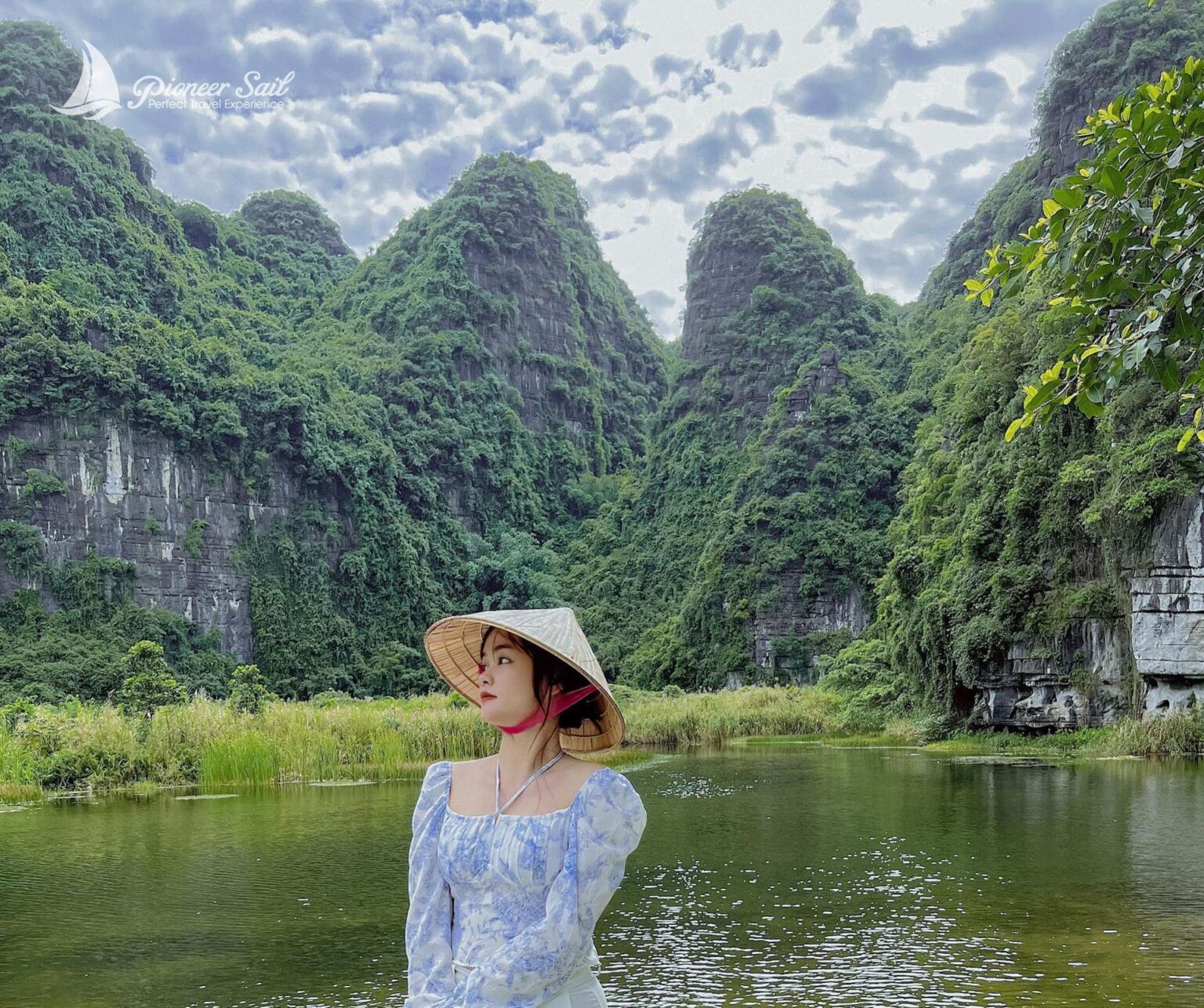 Hoa Lu Tam Coc Mua Cave 1 Day Trip by Limousine 14
