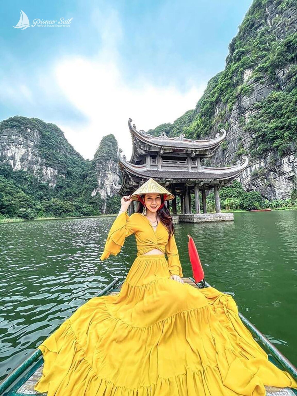 Hoa Lu Trang An 1 Day Trip By Limousine 10