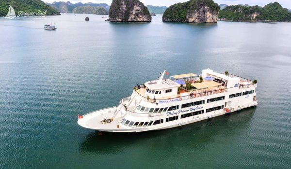princess-cruises-ha-long-bay-1-2